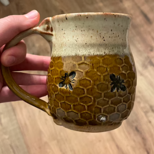 Bee Mug - Cream