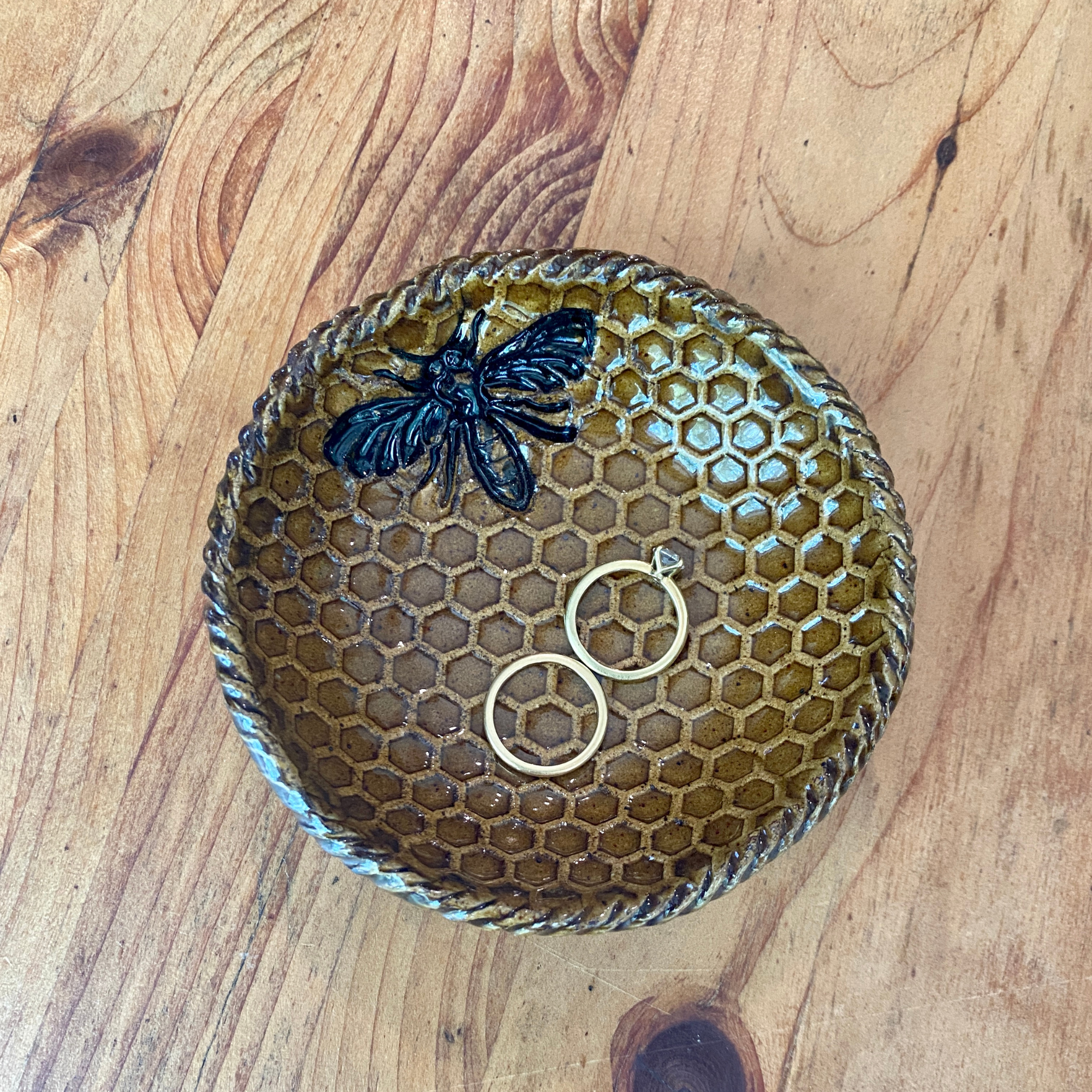 Bee Ring Dish – AMG POTTERY